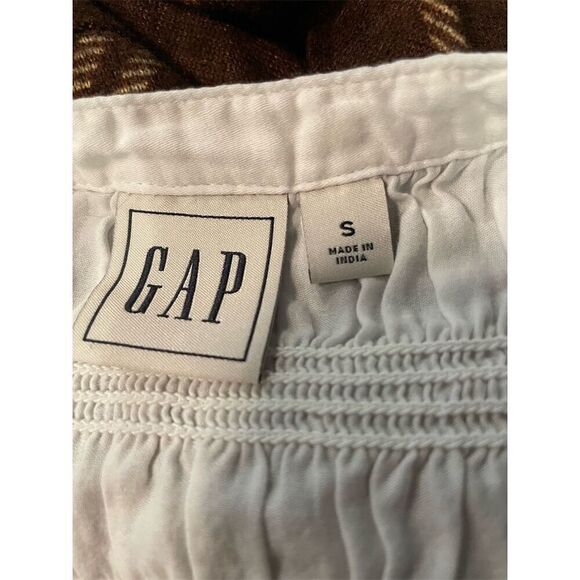 GAP Women's White Flowy Short Sleeve V-Neck Blouse Size S - Picture 8 of 11